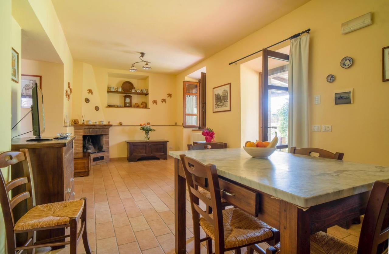 אקואפנדנטה Agriturismo Gli Alberelli מראה חיצוני תמונה
