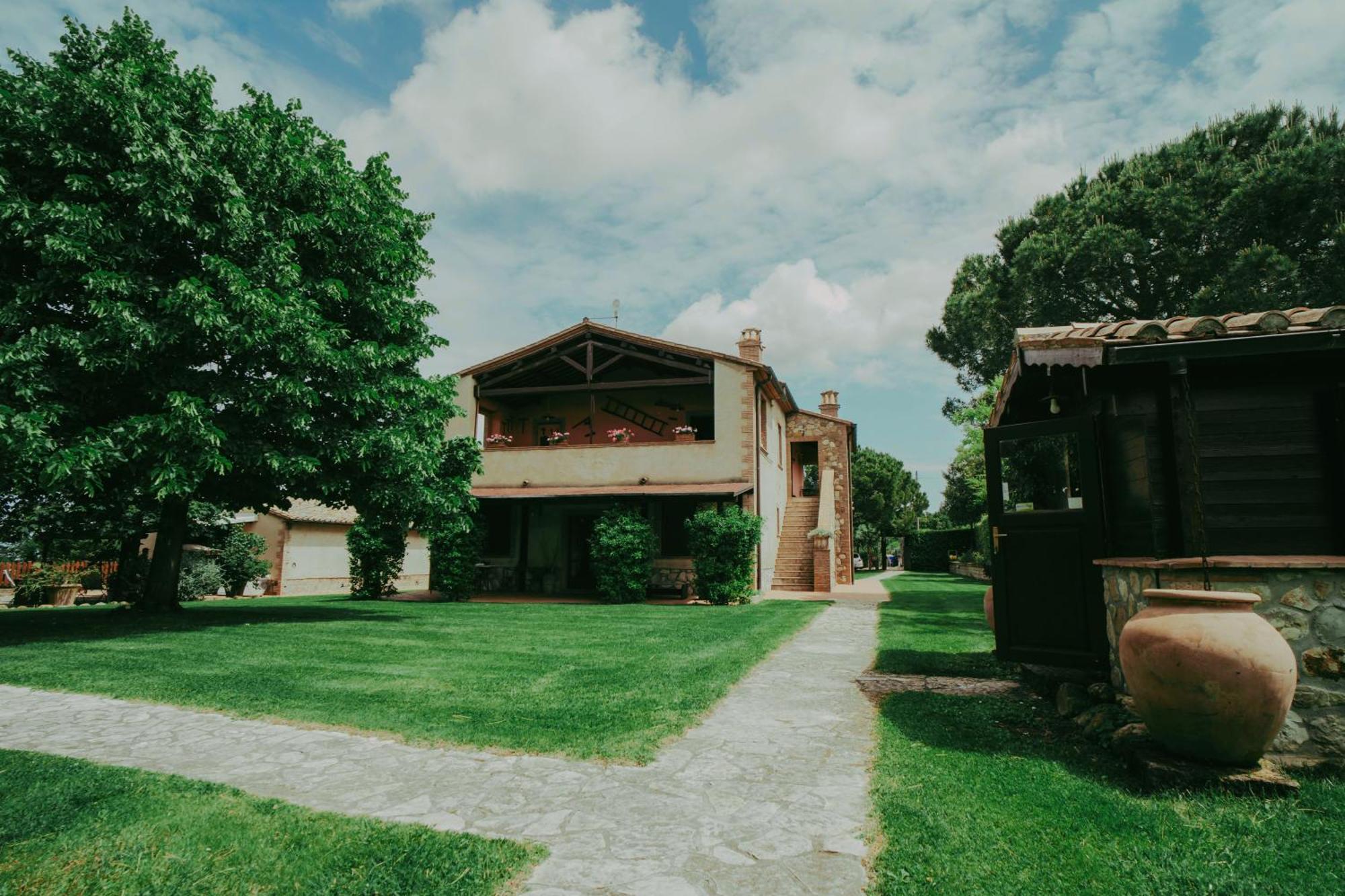 אקואפנדנטה Agriturismo Gli Alberelli מראה חיצוני תמונה