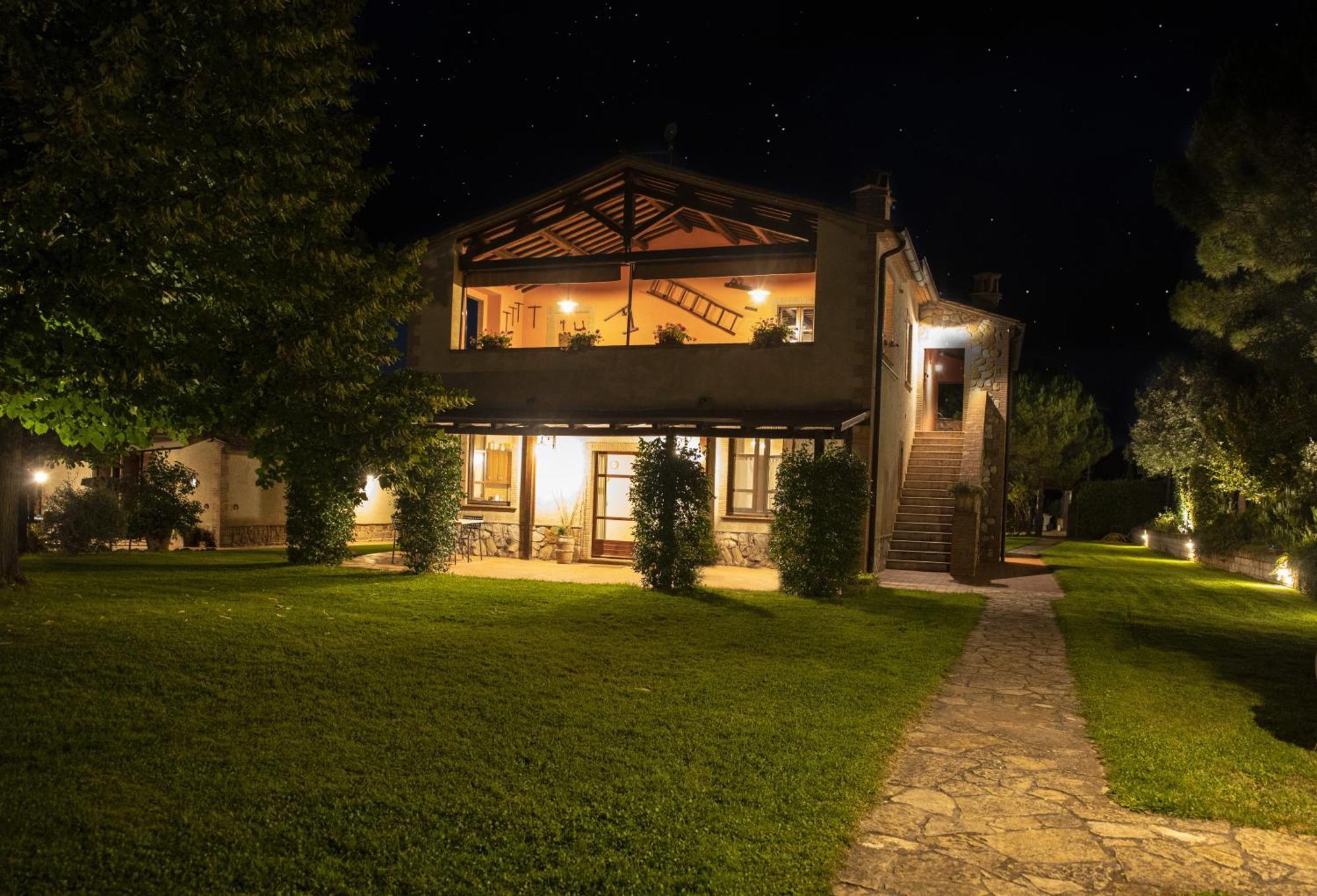 אקואפנדנטה Agriturismo Gli Alberelli מראה חיצוני תמונה